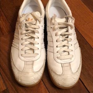 Adidas womens sambas sneakers